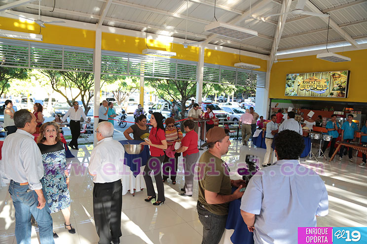 Food Court en Centro Comercial Managua